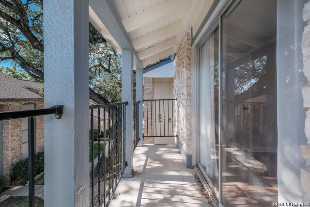 Image 14 of 18 For 11303 Vance Jackson  H3