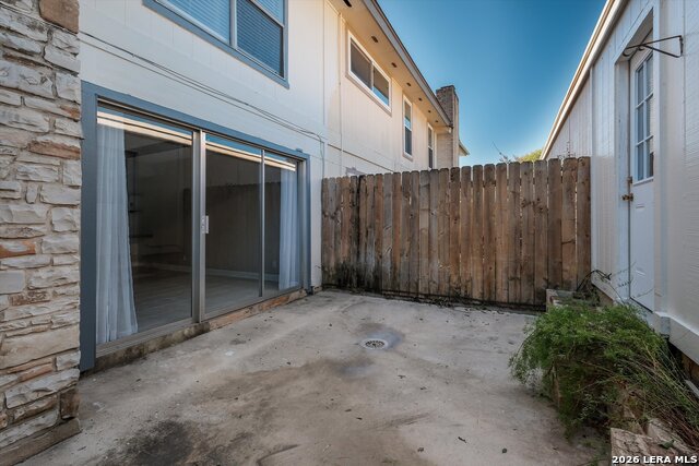 Image 16 of 18 For 11303 Vance Jackson  H3