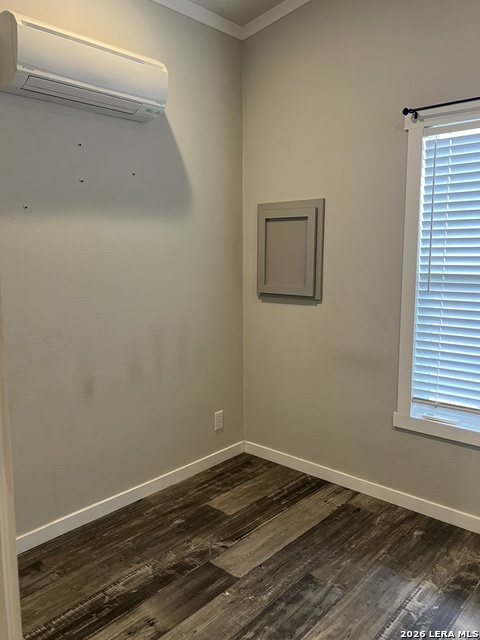 Image 13 of 26 For 275 Siesta  