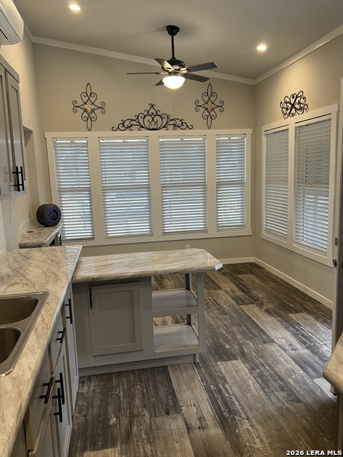 Image 3 of 26 For 275 Siesta  