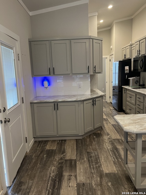 Image 6 of 26 For 275 Siesta  