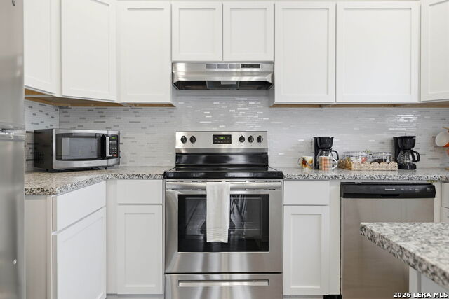 Image 12 of 42 For 230 Thompson