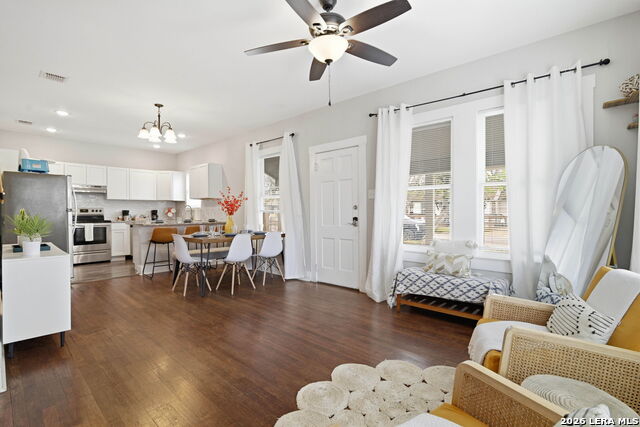 Image 13 of 42 For 230 Thompson