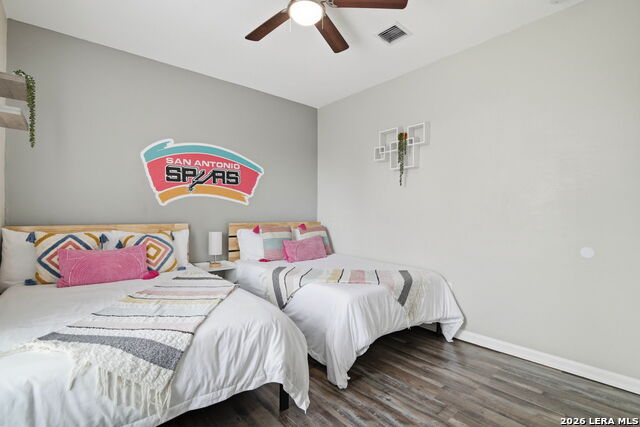 Image 21 of 42 For 230 Thompson