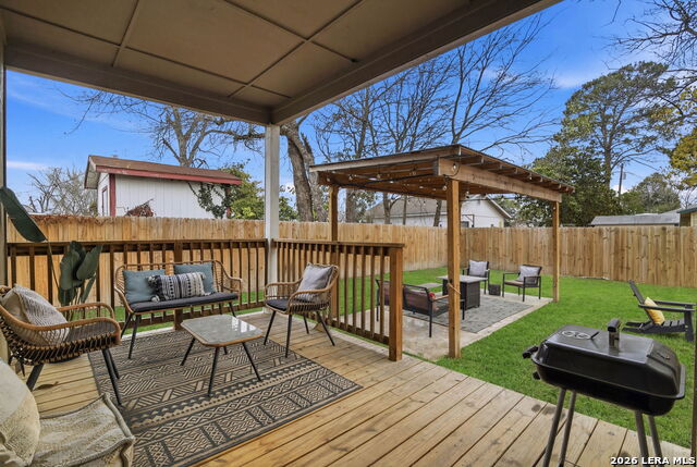 Image 37 of 42 For 230 Thompson