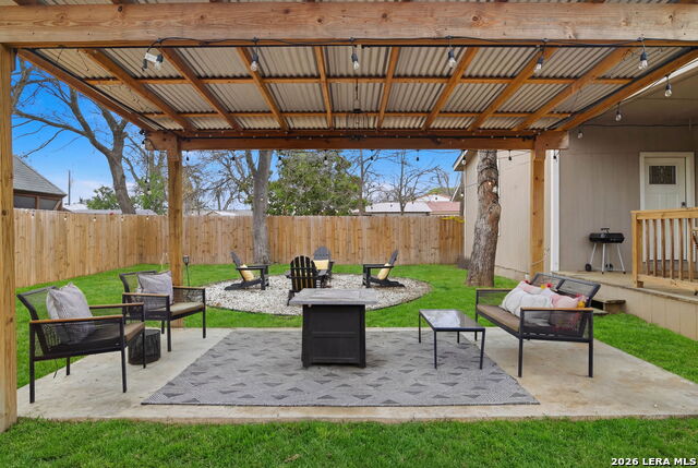 Image 38 of 42 For 230 Thompson