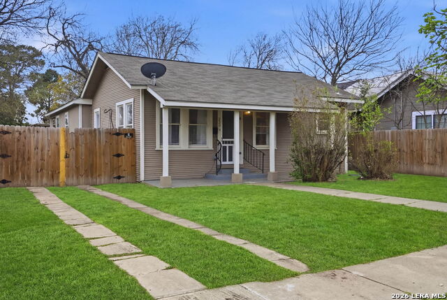 Image 4 of 42 For 230 Thompson