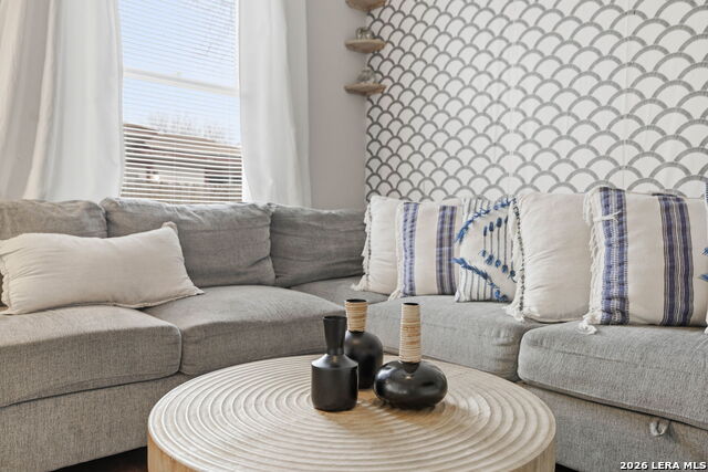 Image 7 of 42 For 230 Thompson