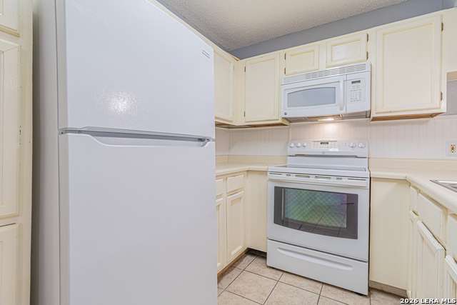 Image 9 of 26 For 10527 Perrin Beitel  C211