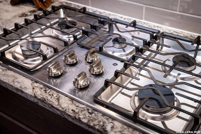 Image 10 of 44 For 634 Meade Street