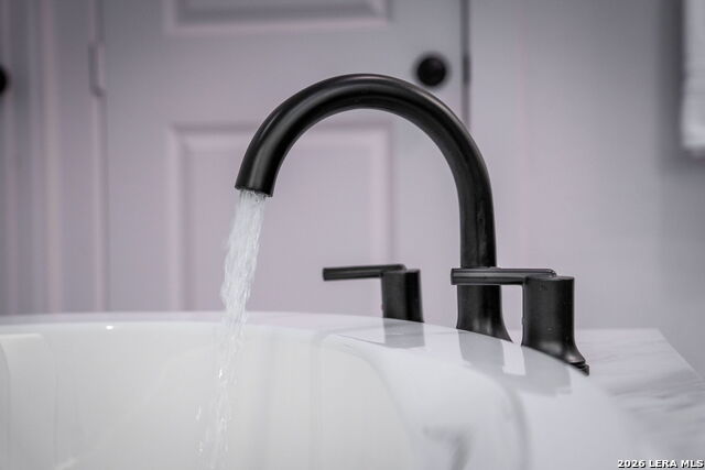 Image 19 of 44 For 634 Meade Street