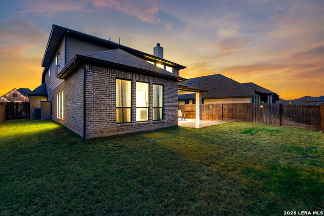 Image 33 of 44 For 634 Meade Street