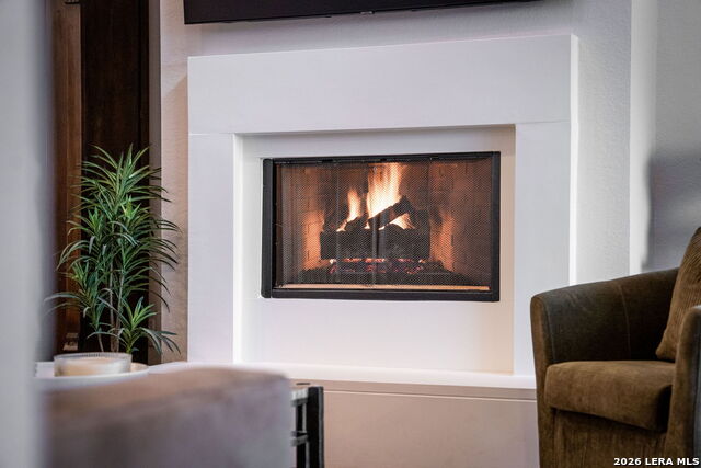 Image 7 of 44 For 634 Meade Street