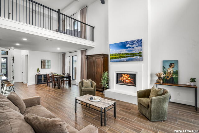 Image 8 of 44 For 634 Meade Street