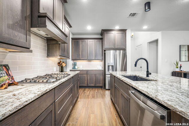 Image 9 of 44 For 634 Meade Street