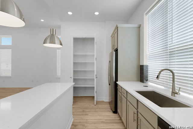 Image 8 of 33 For 3523 N. Loop 1604 East  2301