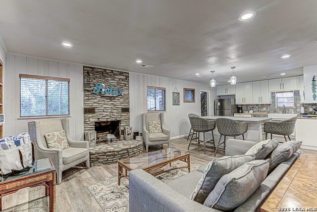 Image 9 of 39 For 2632 Williamslakeshore