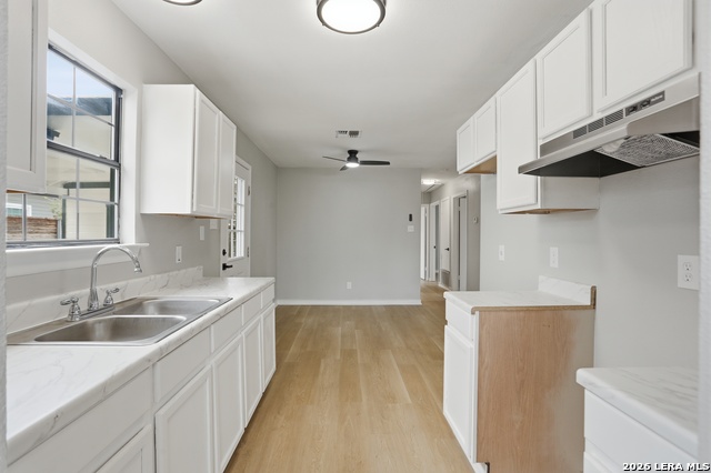 Image 15 of 35 For 132 University