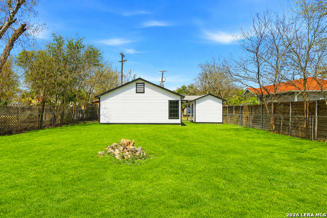 Image 32 of 35 For 132 University