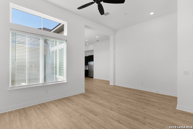 Image 5 of 33 For 3523 N. Loop 1604 East  2304