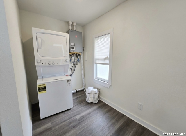 Image 10 of 15 For 731 Pine N 