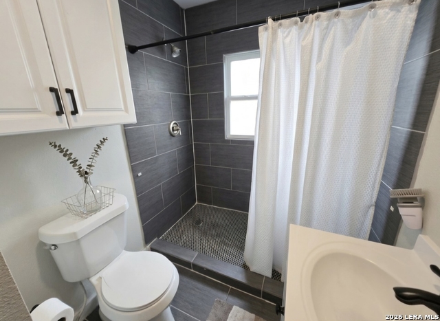 Image 12 of 15 For 731 Pine N 