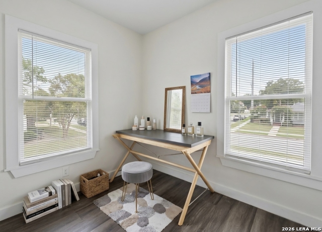 Image 6 of 15 For 731 Pine N 