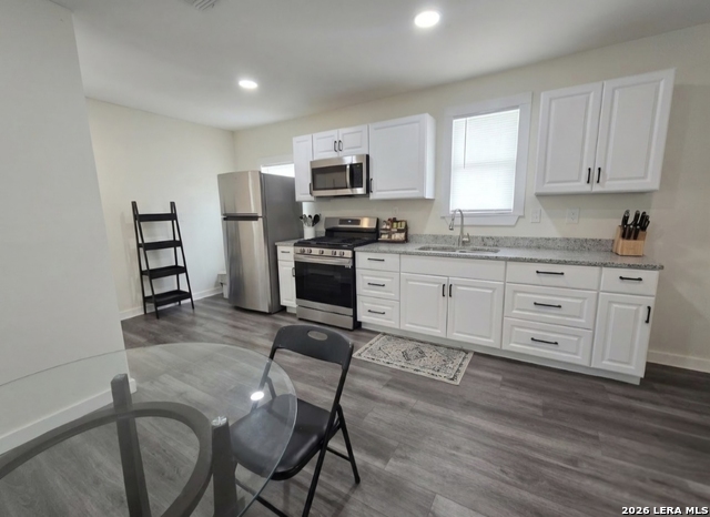 Image 9 of 15 For 731 Pine N 