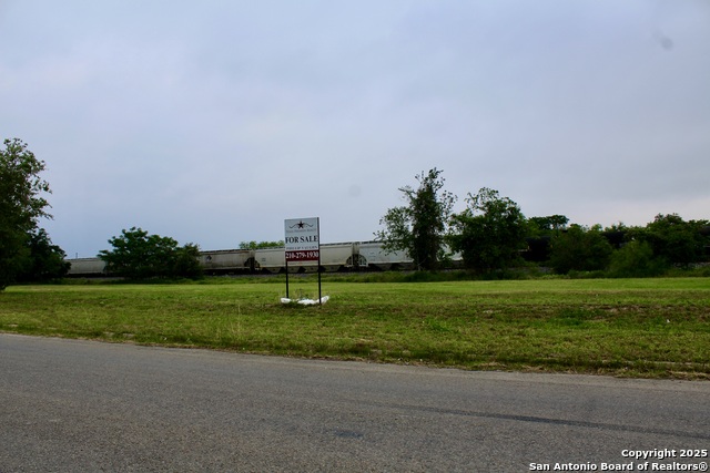 Image 5 of 10 For 1617 First St.