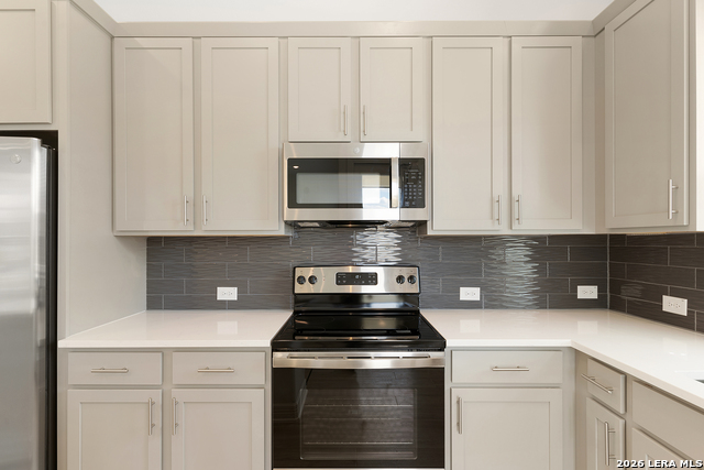 Image 12 of 34 For 3523 N. Loop 1604 East  704