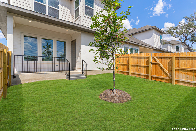 Image 15 of 34 For 3523 N. Loop 1604 East  704