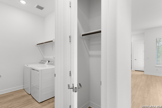 Image 18 of 34 For 3523 N. Loop 1604 East  704