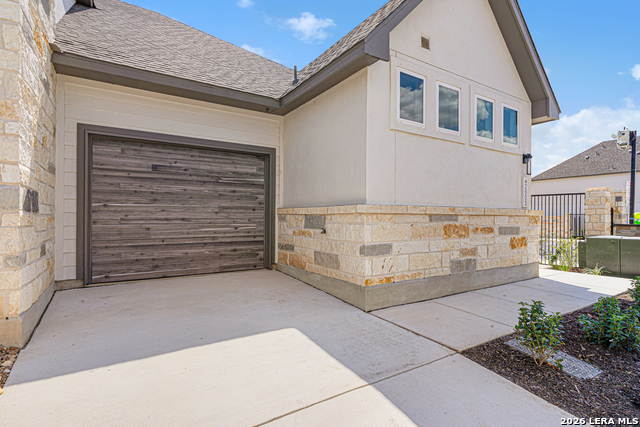 Image 2 of 34 For 3523 N. Loop 1604 East  704