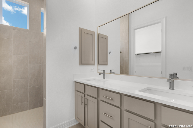 Image 21 of 34 For 3523 N. Loop 1604 East  704