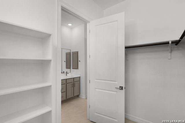 Image 25 of 34 For 3523 N. Loop 1604 East  704