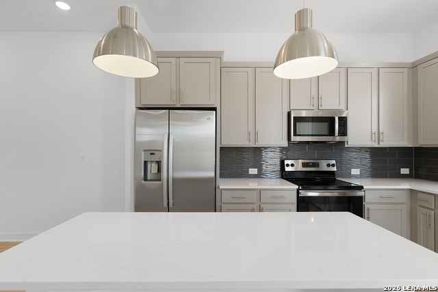 Image 9 of 34 For 3523 N. Loop 1604 East  704