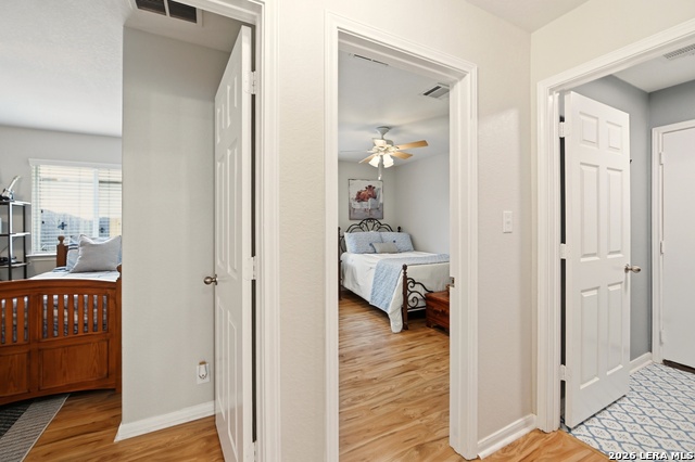 Listing photo id 17 for 911 Karah  