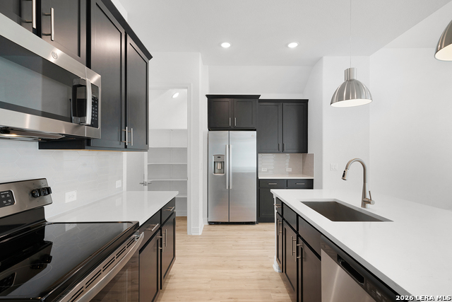 Image 10 of 42 For 3523 N. Loop 1604 East  2002