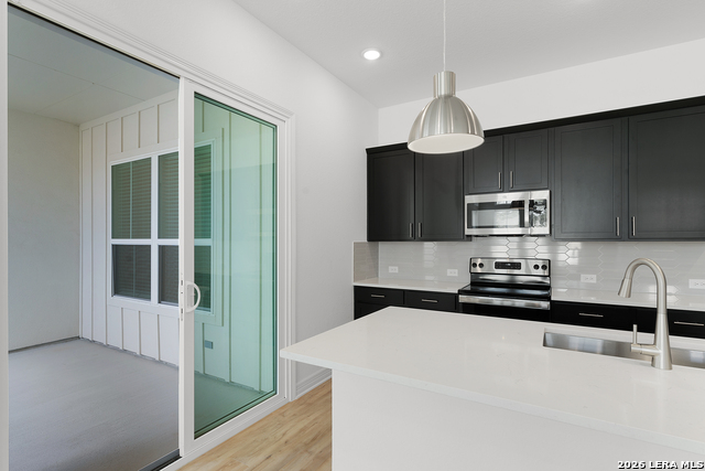 Image 38 of 42 For 3523 N. Loop 1604 East  2002