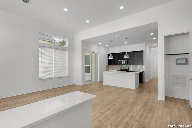 Image 4 of 42 For 3523 N. Loop 1604 East  2002