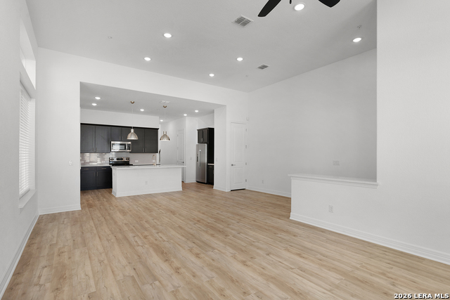 Image 7 of 42 For 3523 N. Loop 1604 East  2002