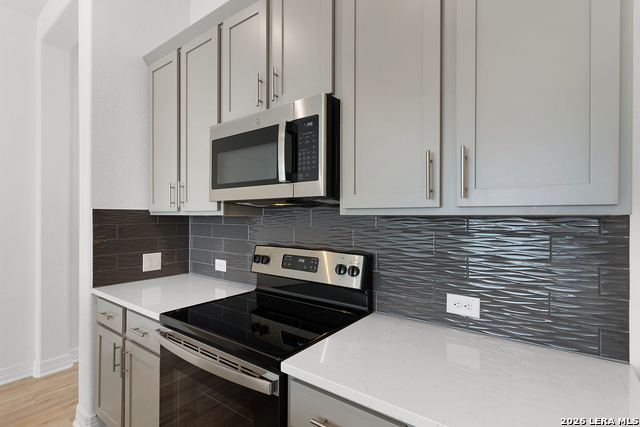 Image 9 of 31 For 3523 N. Loop 1604 East  201