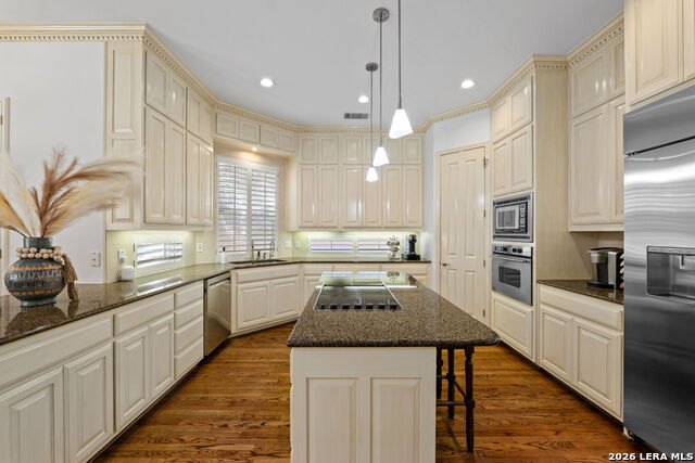 Image 26 of 50 For 6 Chelsea Way