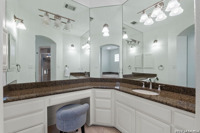 Image 42 of 50 For 6 Chelsea Way