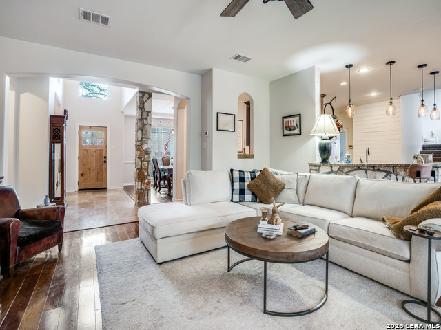 Image 4 of 34 For 41 Inwood Heights Dr. N