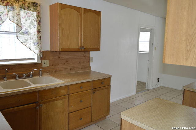 Image 11 of 27 For 2823 Tillie  