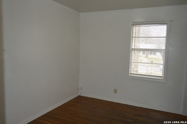 Image 14 of 27 For 2823 Tillie  