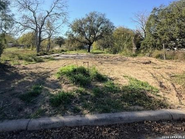 Image 3 of 4 For 909 Ohio  