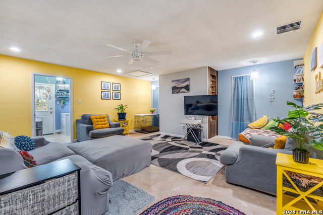 Image 12 of 26 For 914 6th  