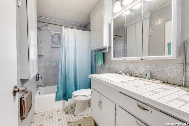 Image 15 of 26 For 914 6th  